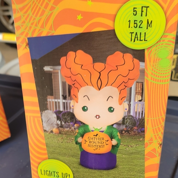 Hocus Pocus: Winnie (Sanderson Sisters) - Picture 2 of 3